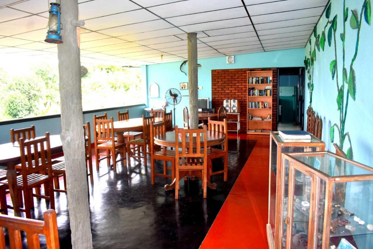 Hotel Rathna Gems Halt Ratnapura Exterior foto